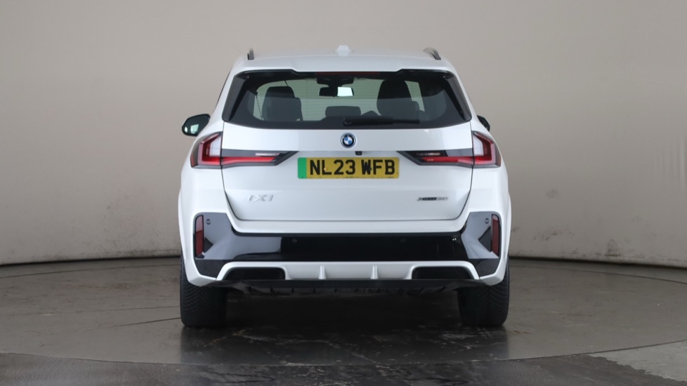 BMW iX1 Image 4