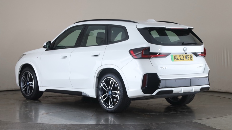 BMW iX1 Image 3