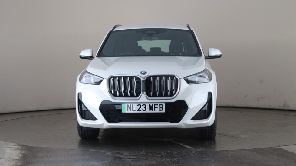 BMW iX1 Image 8