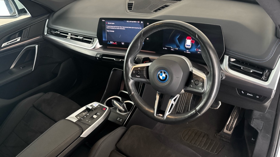 BMW iX1 Image 9