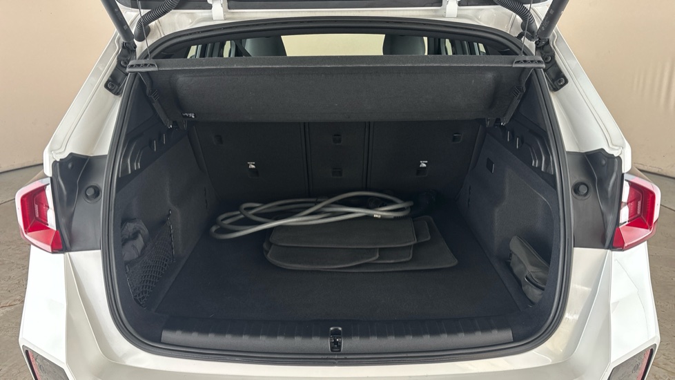 BMW iX1 Image 15
