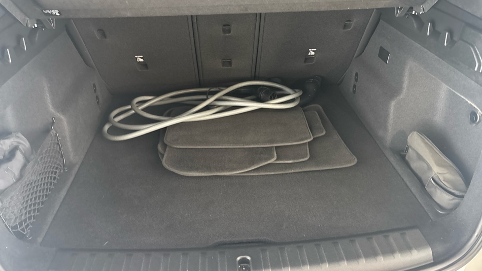 BMW iX1 Image 22