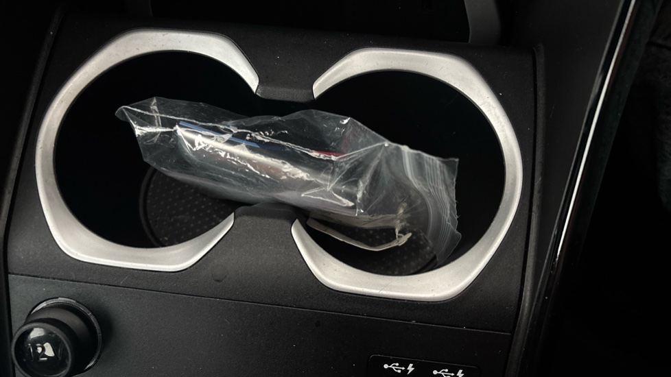 BMW iX1 2 keys