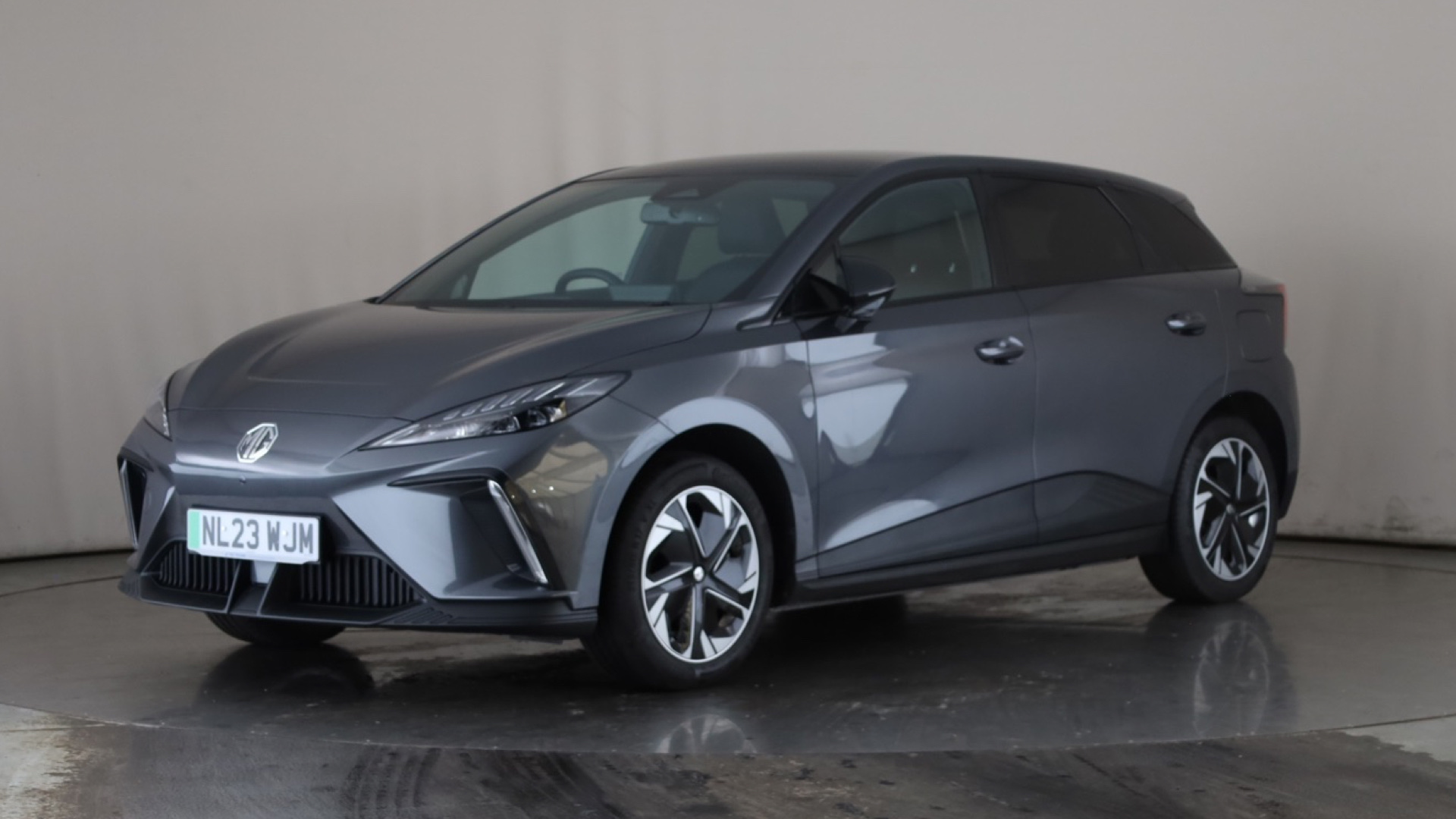 150kW Trophy EV Long Range 64kWh 5dr Auto