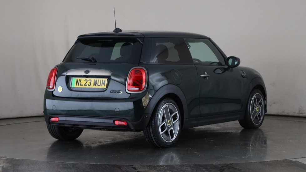 MINI HATCHBACK Image 5