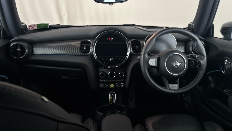 MINI HATCHBACK Image 11