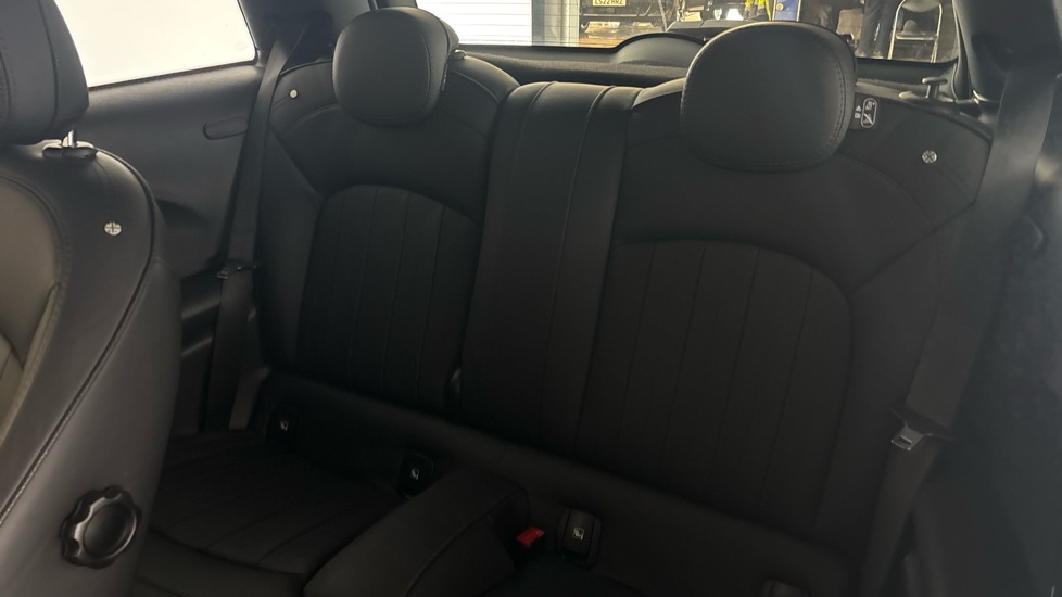 MINI HATCHBACK Image 14