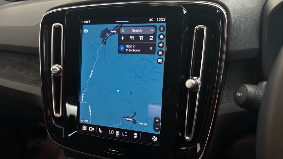 VOLVO XC40 Image 12