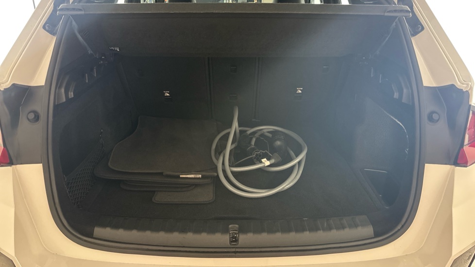 BMW iX1 Image 15