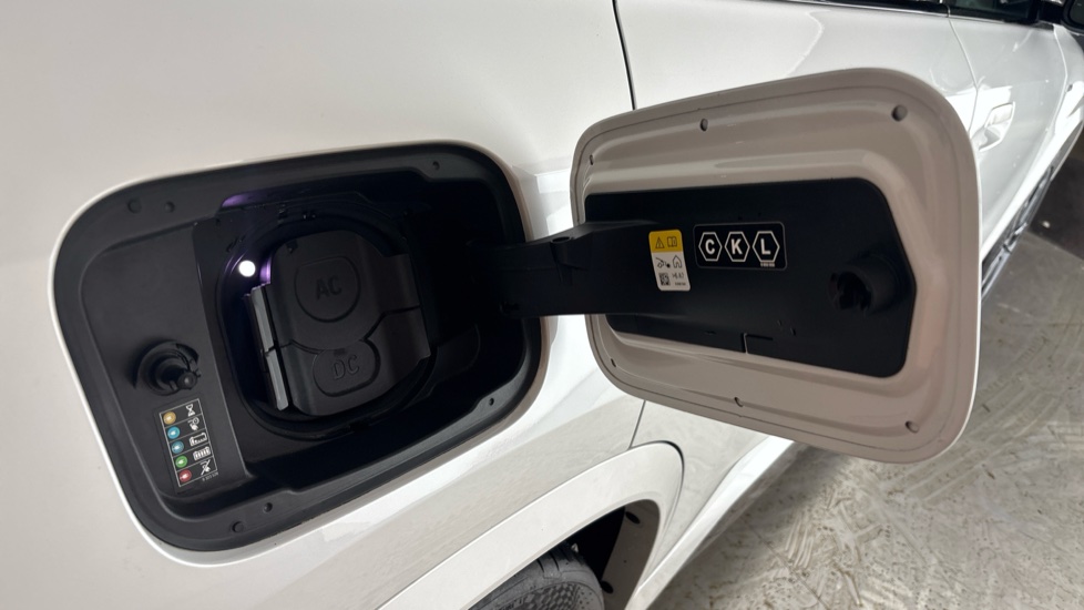 BMW iX1 Image 21