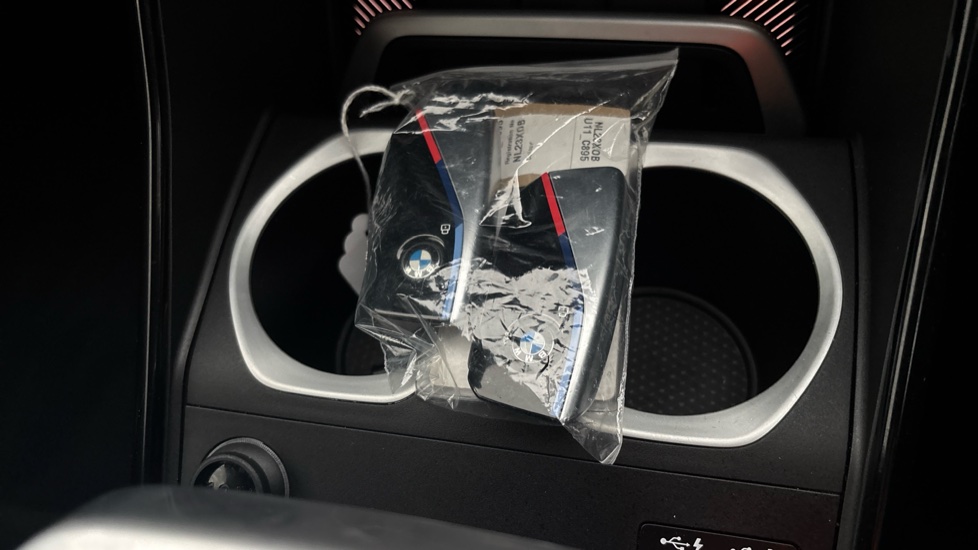 BMW iX1 2 keys available
