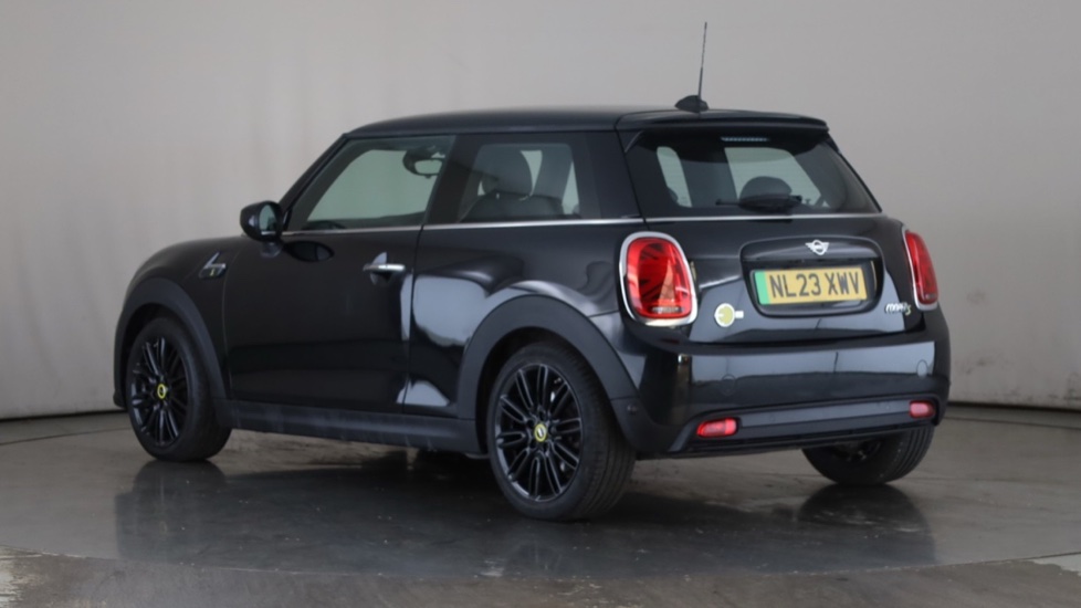 MINI HATCHBACK Image 3