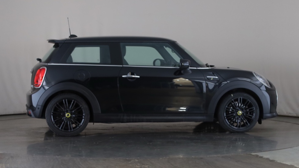 MINI HATCHBACK Image 6