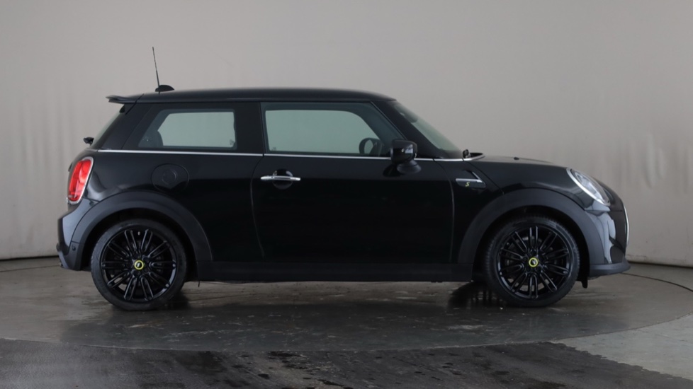 MINI HATCHBACK Image 6