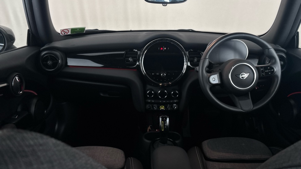 MINI HATCHBACK Image 11