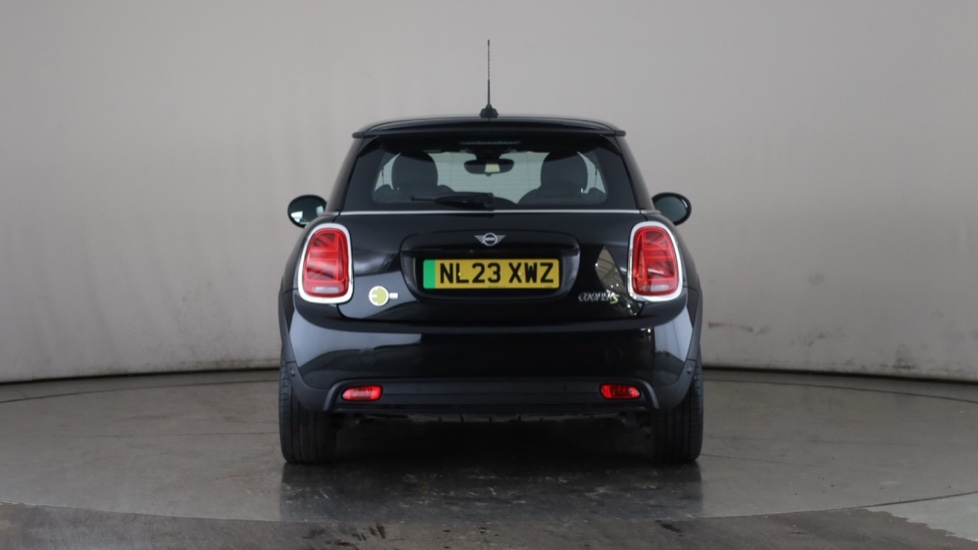 MINI HATCHBACK Image 4