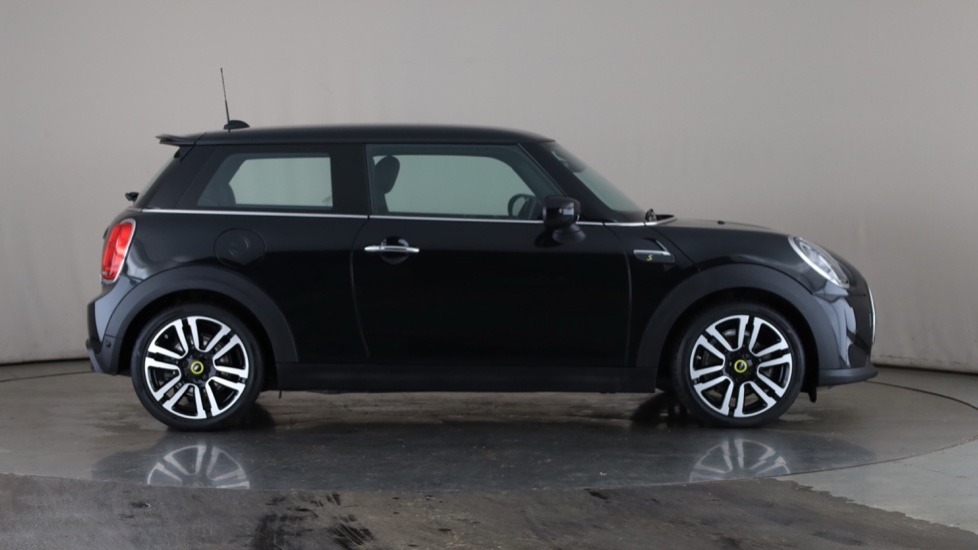 MINI HATCHBACK Image 6