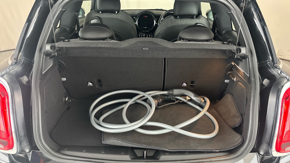 MINI HATCHBACK Image 15