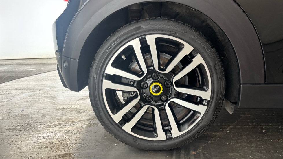 MINI HATCHBACK Image 19