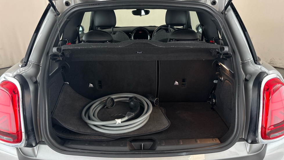 MINI HATCHBACK Image 15