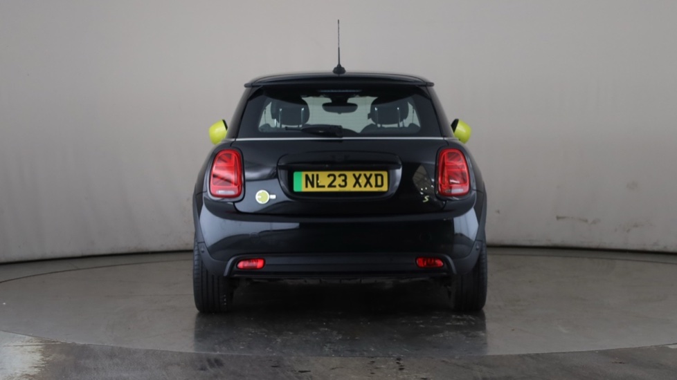 MINI HATCHBACK Image 4
