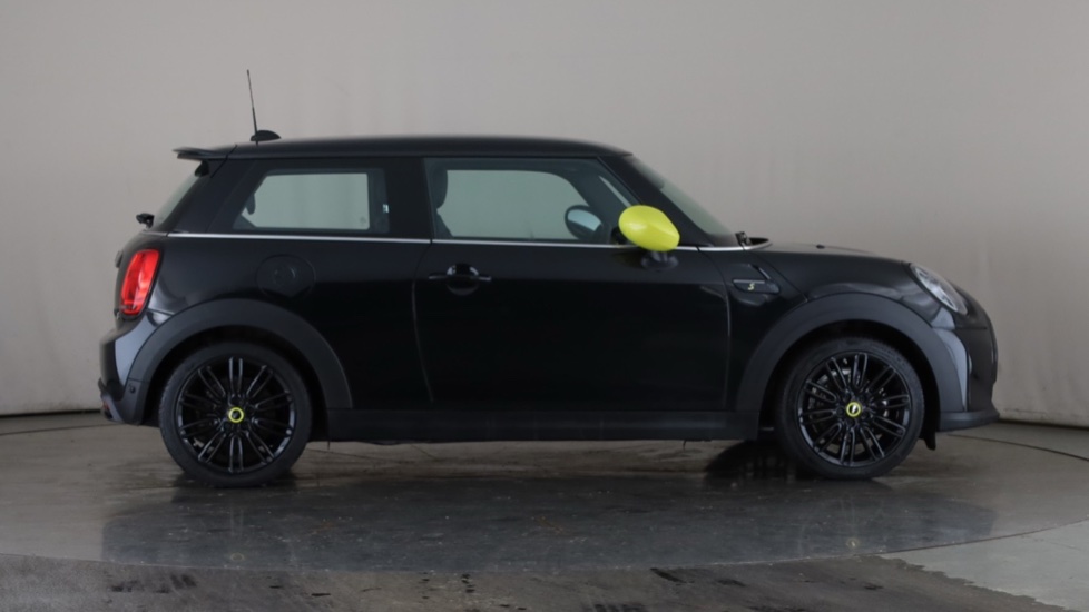 MINI HATCHBACK Image 6