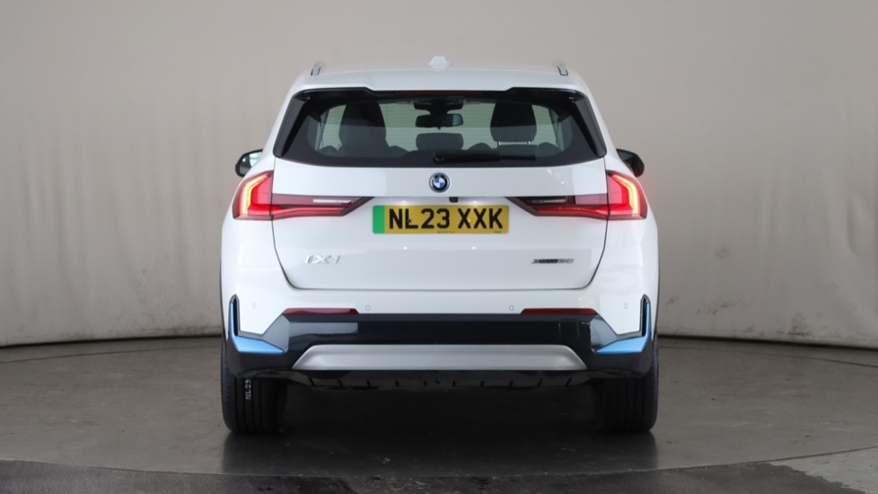 BMW iX1 Image 4