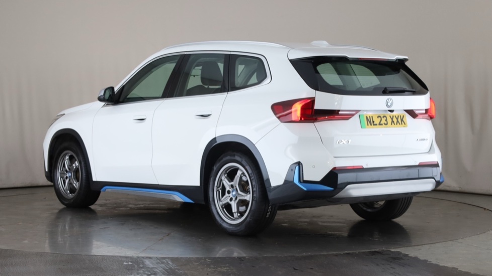 BMW iX1 Image 3