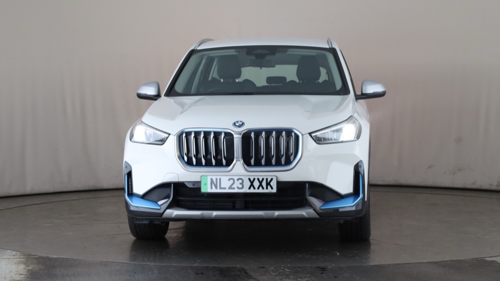 BMW iX1 Image 8