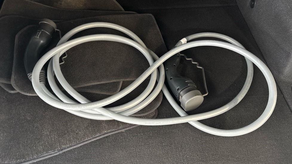 BMW iX1 Image 22
