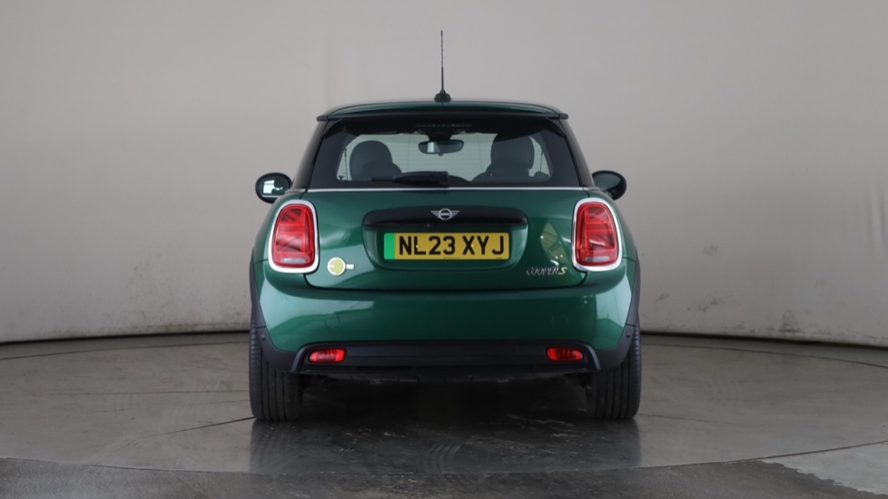 MINI HATCHBACK Image 4