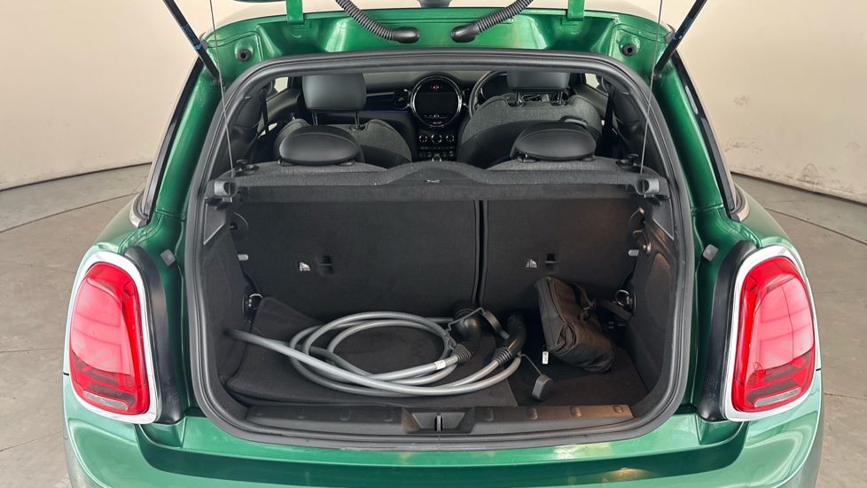 MINI HATCHBACK Image 15