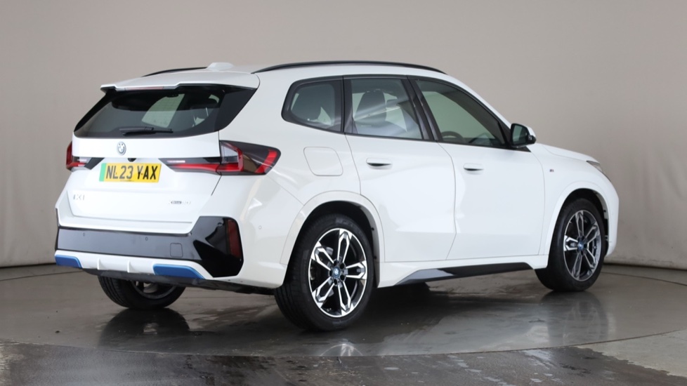 BMW iX1 Image 5