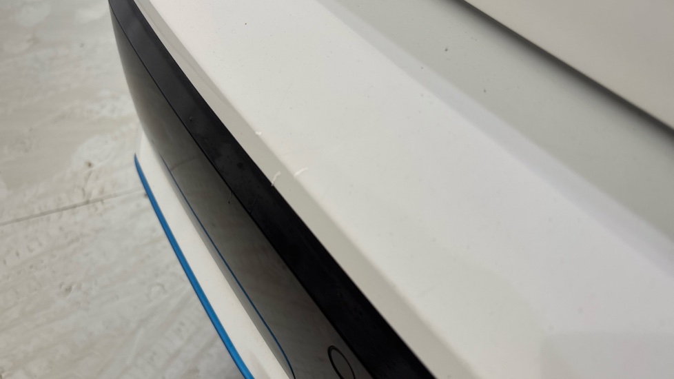 BMW iX1 chips and scratches
