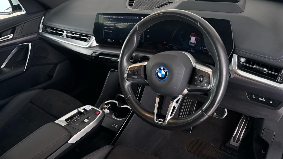 BMW iX1 Image 9