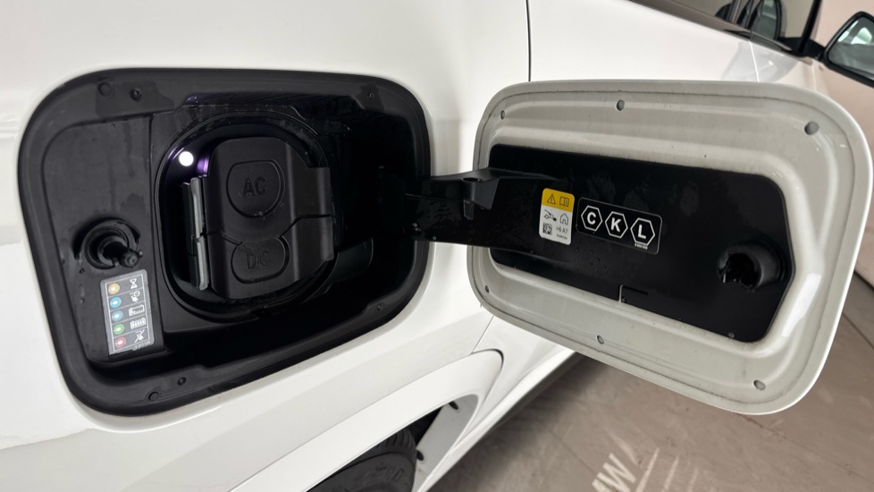 BMW iX1 Image 21