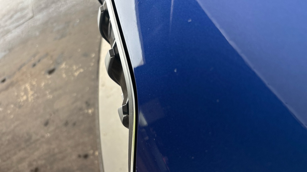 BMW iX1 chips