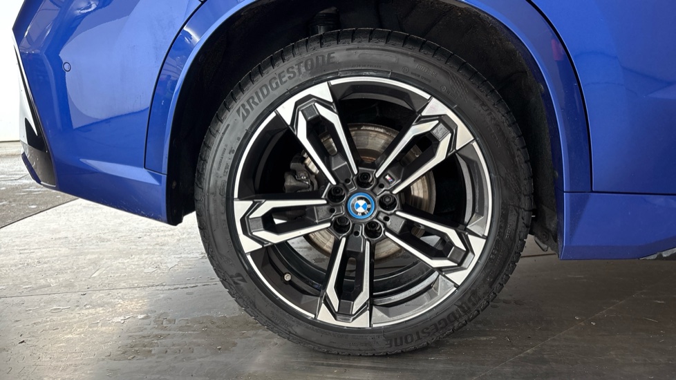 BMW iX1 Image 19