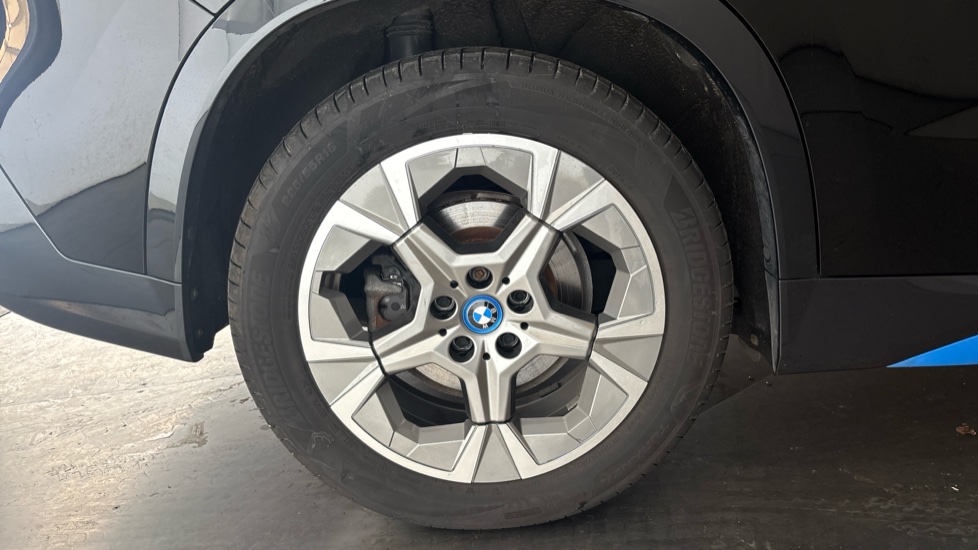 BMW iX1 Image 19