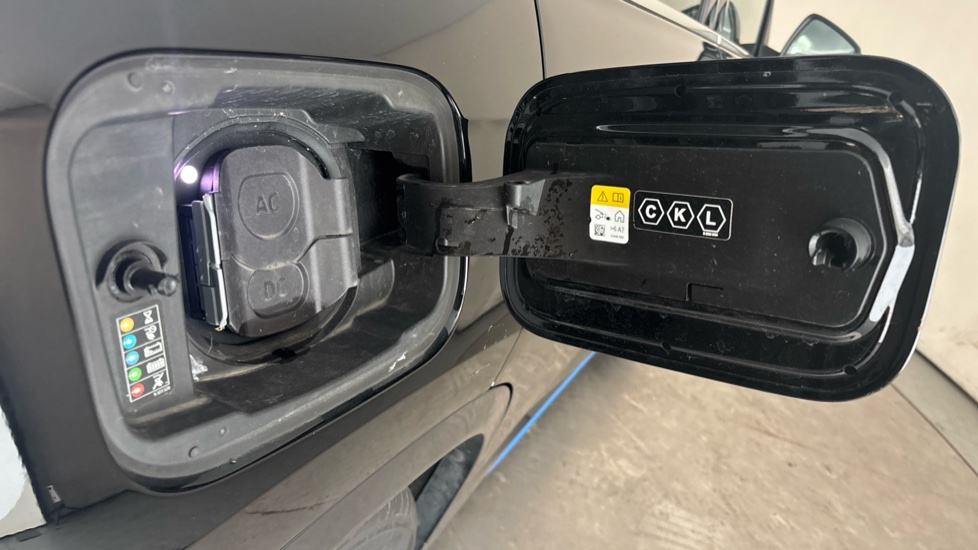 BMW iX1 Image 21
