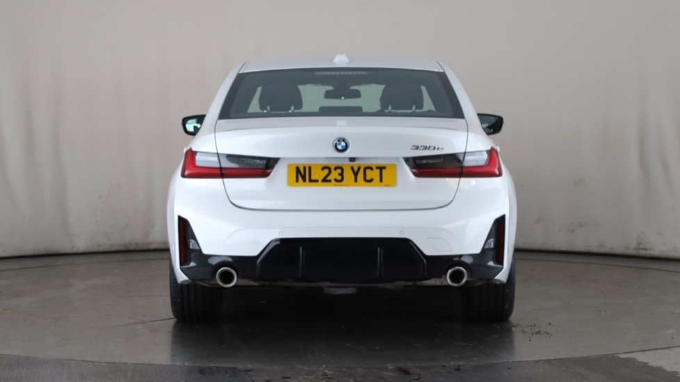 BMW 3 SERIES Image 4