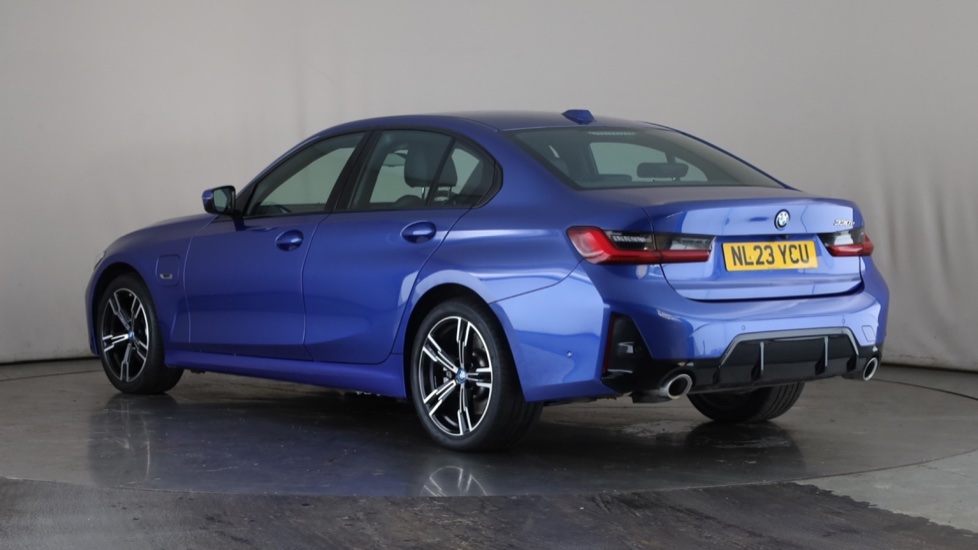 BMW 3 SERIES Image 3