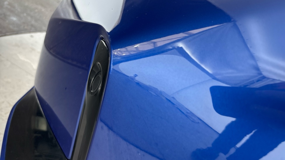 BMW 3 SERIES scratches
