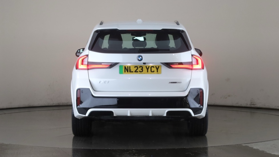 BMW iX1 Image 4