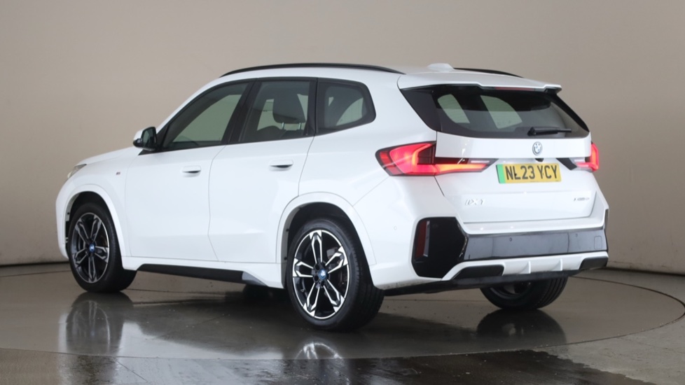 BMW iX1 Image 3