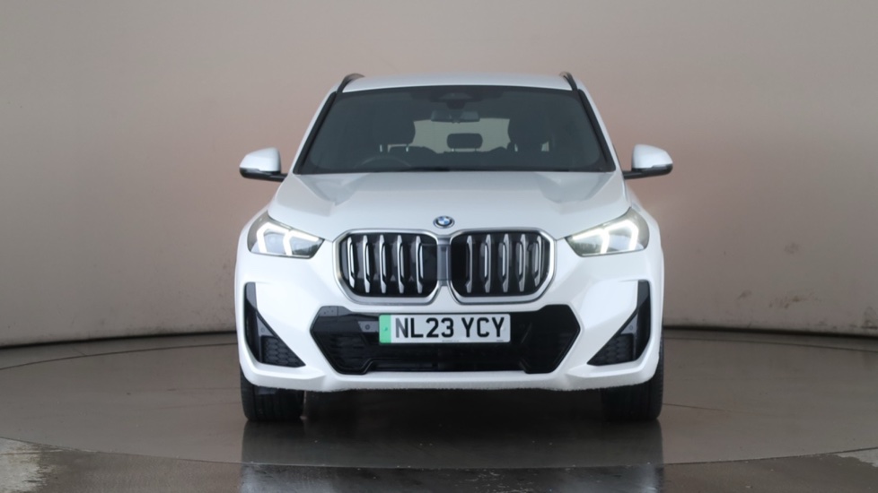 BMW iX1 Image 8