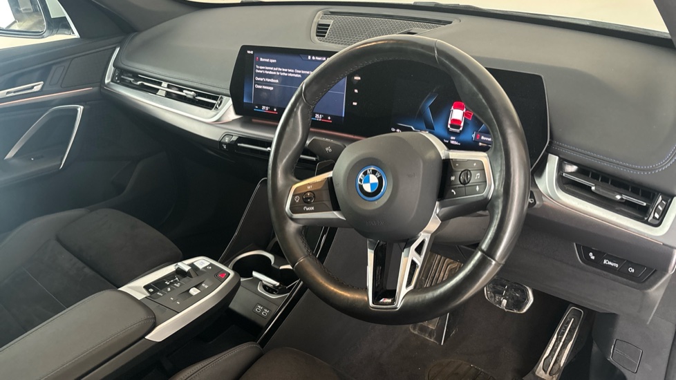 BMW iX1 Image 9