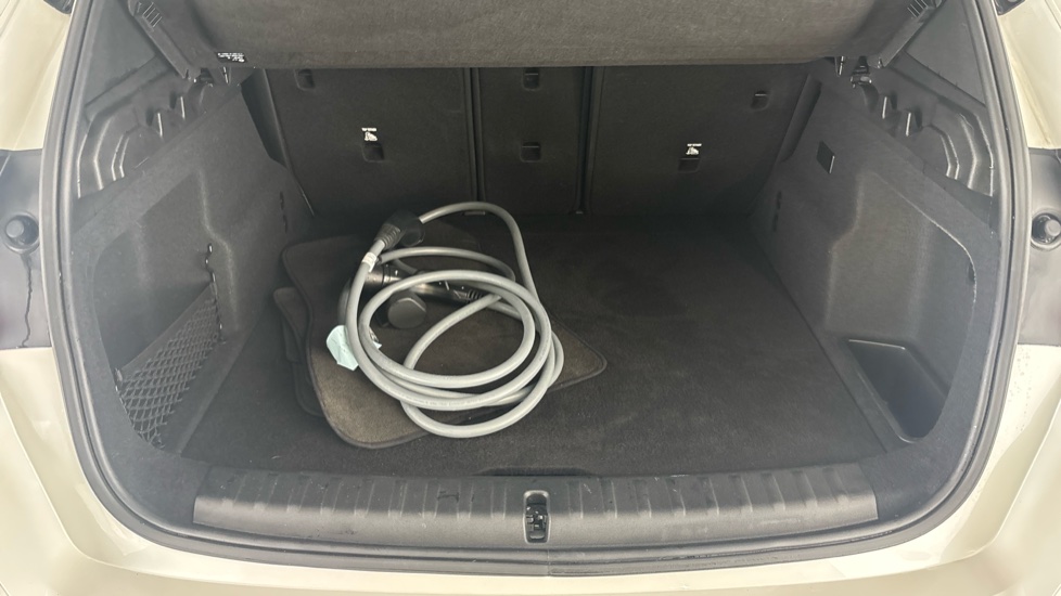 BMW iX1 Image 15