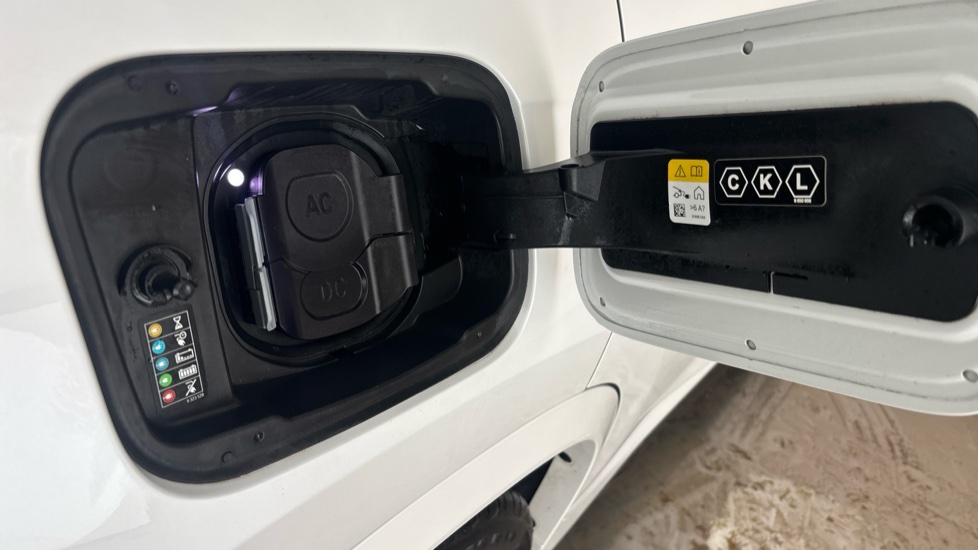 BMW iX1 Image 21
