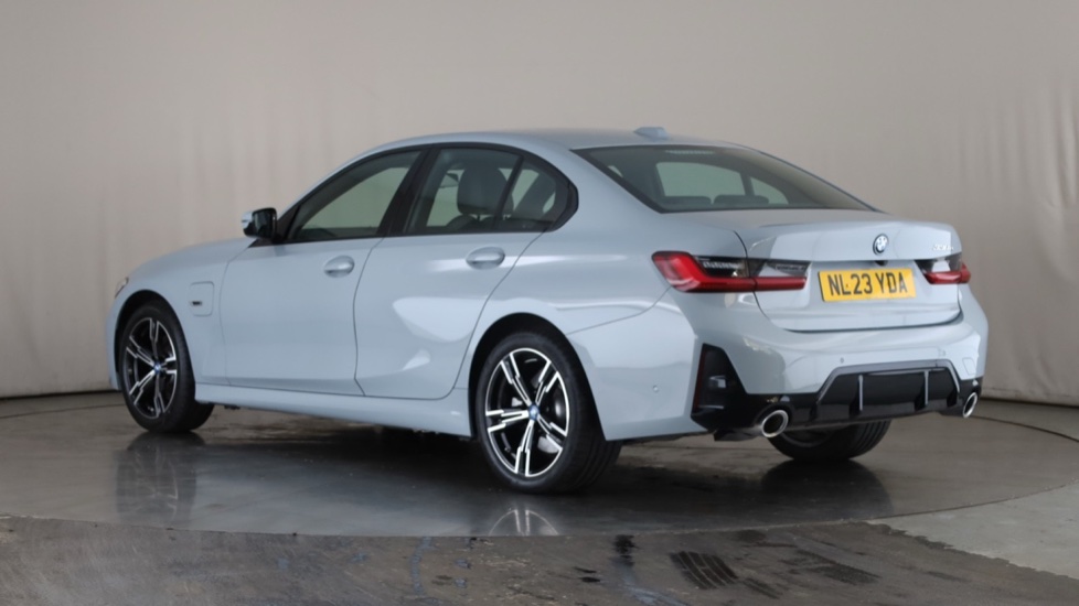 BMW 3 SERIES Image 3